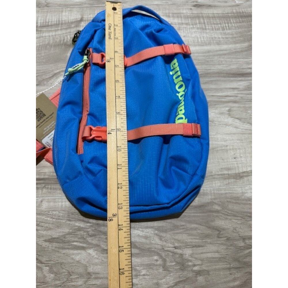 NWT Patagonia Atom Padded Strap Sling Crossbody- Vessel Blue - Bag - Picture 6 of 8